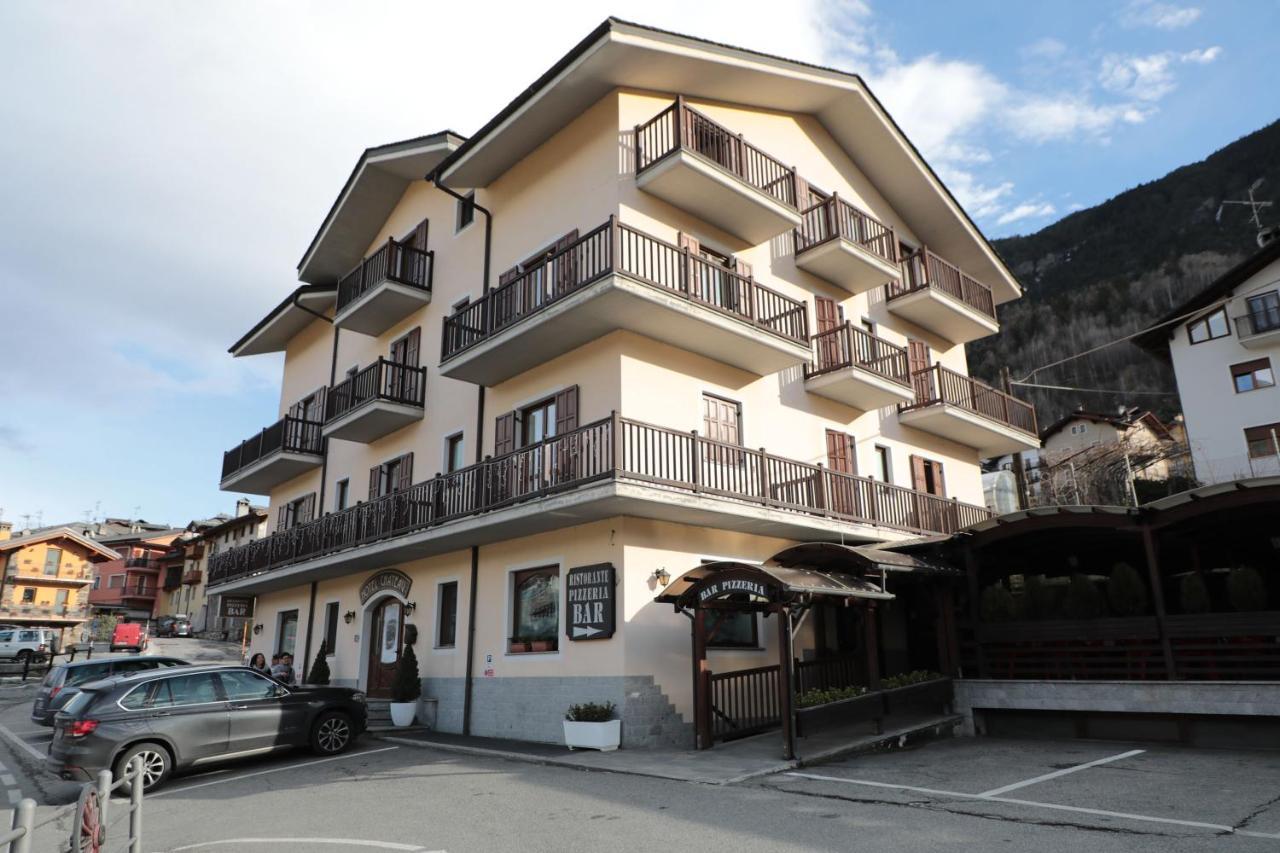 Hotel Ristorante Chateau Aymavilles Εξωτερικό φωτογραφία